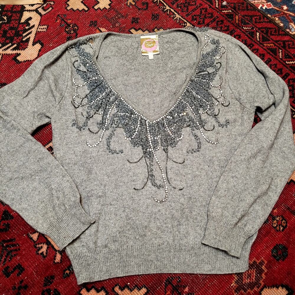 VTG Y2K Beaded Jeweled Gray Sweater Sz S Cream Tea Brand